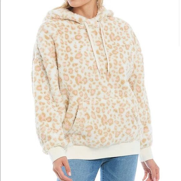 ❤️Ugg Loyra Leopard Print Pullover Hoodie - Picture 1 of 7